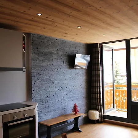 Roche Blanche - Location: Beau Renove Mae-9086 * فال تورُن